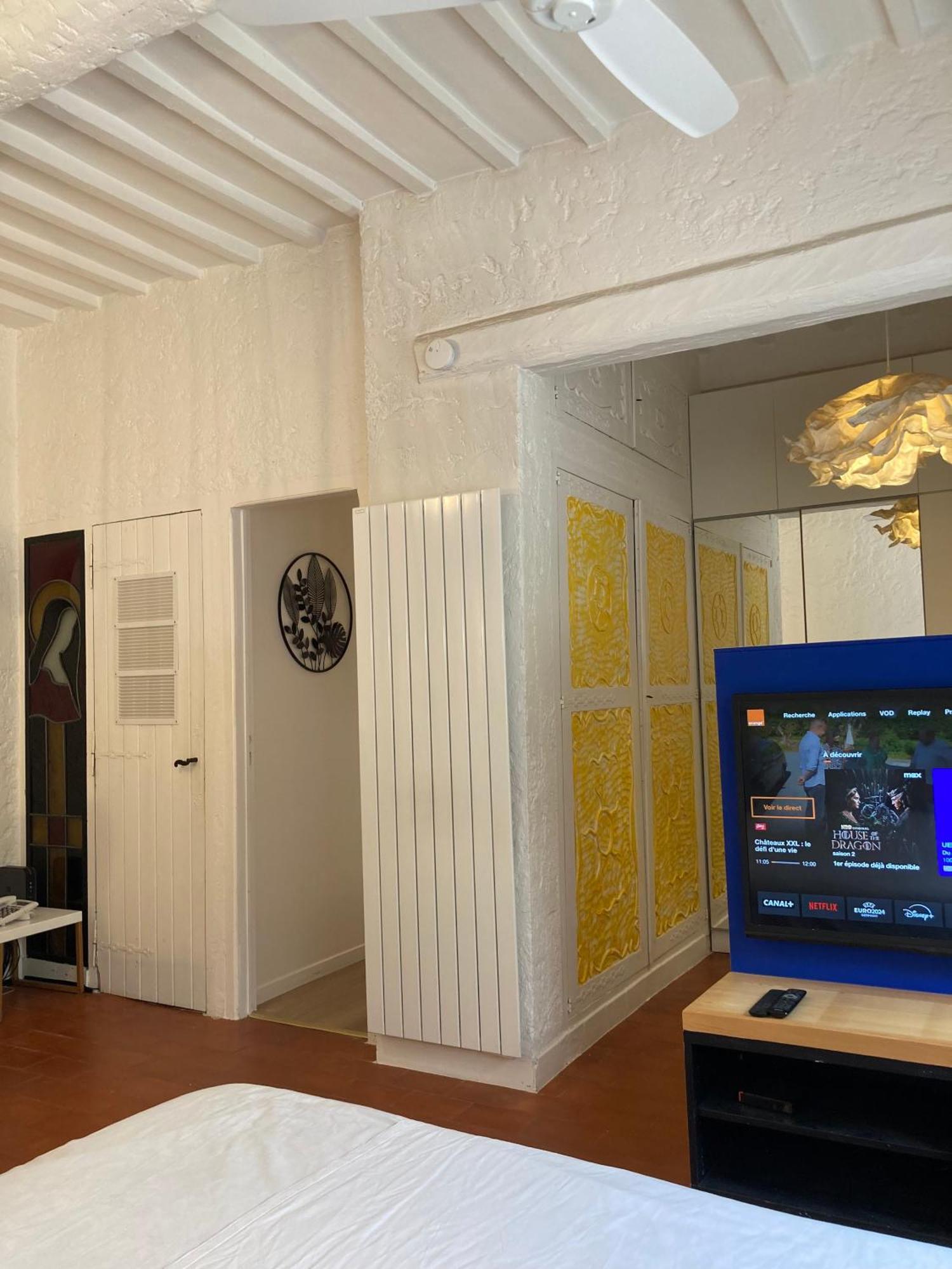 Picasso Walk Cosy Charm In Heart Of Old Town Ac And Wifi Appartement